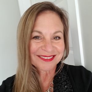 Meet your Posher, Lesa